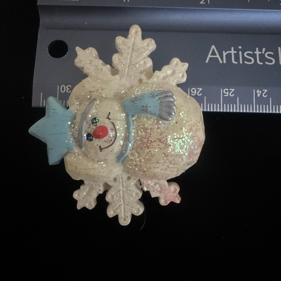 Vintage resin snowman brooch circa 1990 - Picture 2 of 3